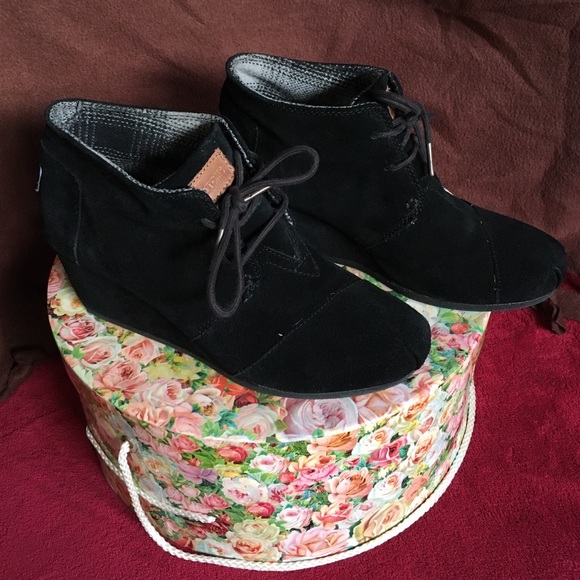 TOMS Black Suede Desert Wedge Booties