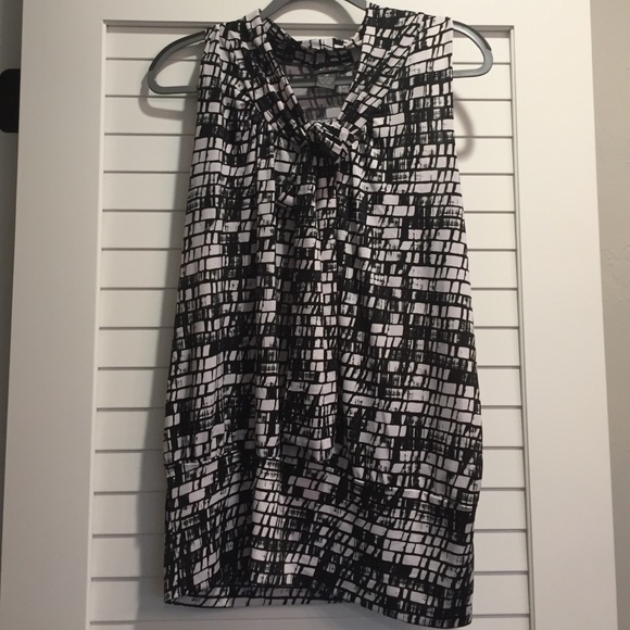 Black and white top