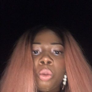 Meet your Posher, Cara