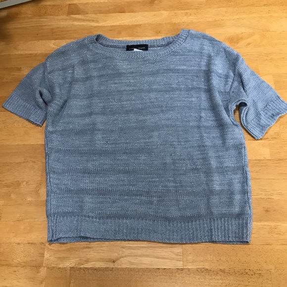 Short sleeve sweater, silver metallic threading