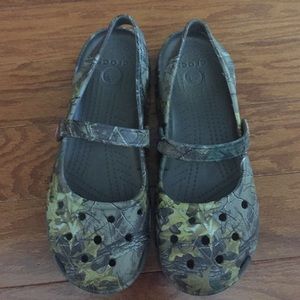 Camo crocs