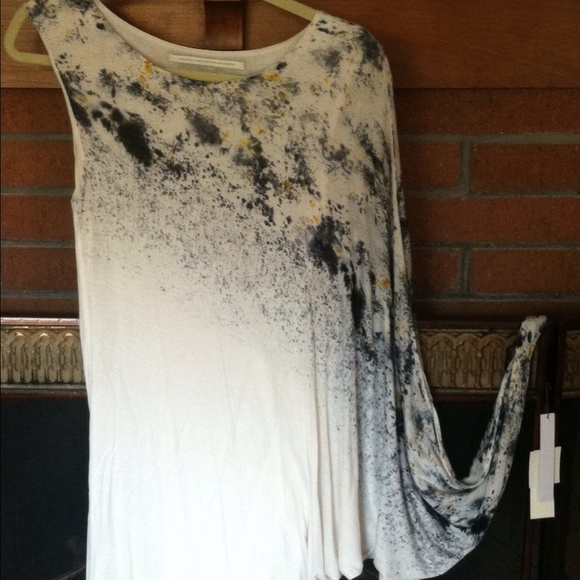 Twelfth St Cynthia Vincent 
Dramatic Sleeve Mini