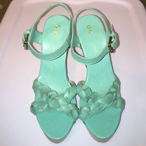 Brand new Gap heeled sandals -size 8
