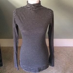 Vince T-Shirt Turtleneck