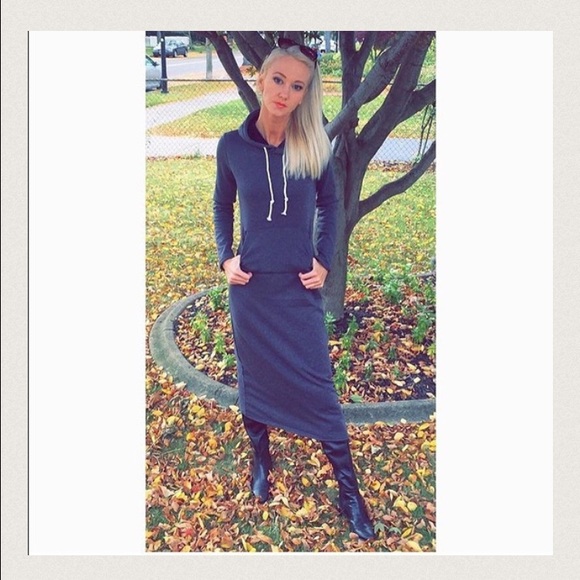 NWT grey hoodie maxi dress ⭐️#1 best seller⭐️ - Picture 3 of 3
