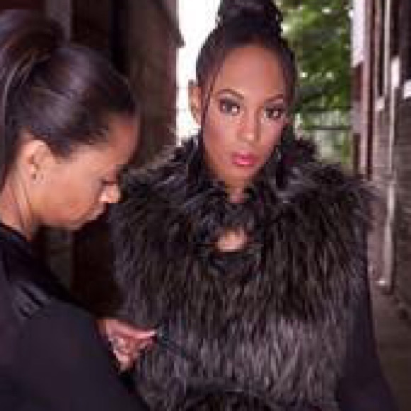 Meet your Posher, Tondaleya - Picture 2 of 7