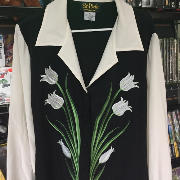 Bob Mackie 100% Silk blouse 👚