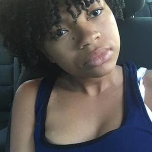 Meet your Posher, Aminah