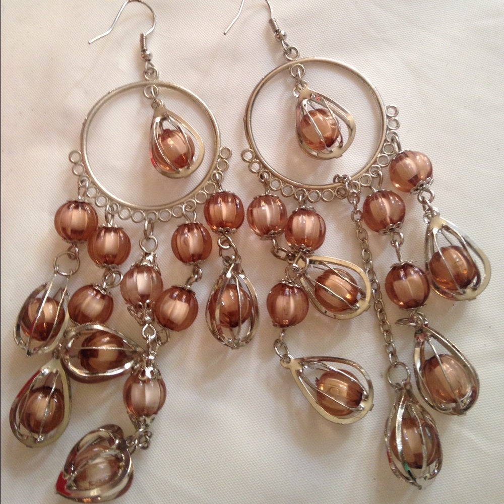 Gina,s Closet silver tone earrings - Picture 2 of 4