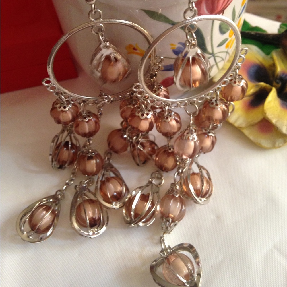 Gina,s Closet silver tone earrings - Picture 3 of 4