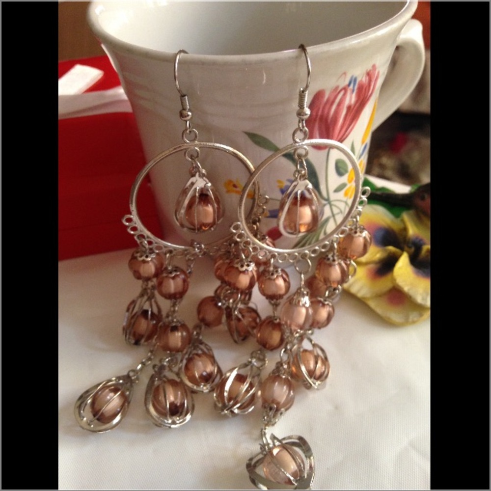 Gina,s Closet silver tone earrings - Picture 4 of 4