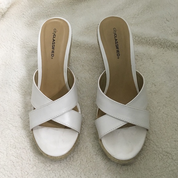White wedges