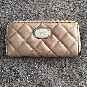 Michael Kors quilter tan/gold metallic wallet