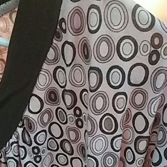 Top - Picture 2 of 4