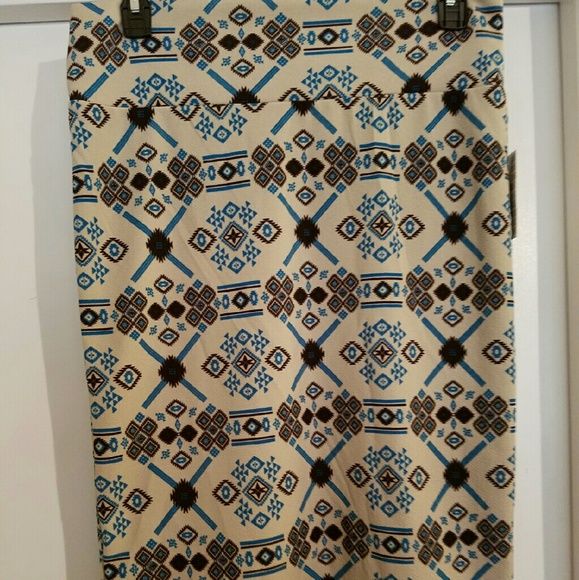 LULAROE CASSIE