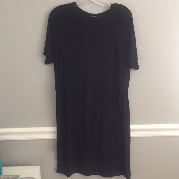 Brandy Melville basic black tee! So soft!!