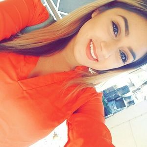 Meet your Posher, Thalia