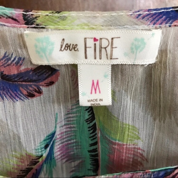 🎀 Sheer White W/Multi Color Feather Blouse 🎀 - Picture 4 of 4