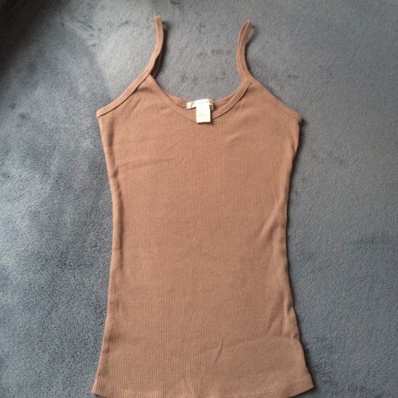 Set of Two Tank Tops - Picture 2 of 4