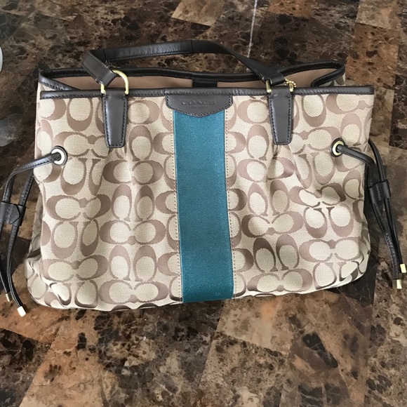 Authentic Coach Drawstring Carryall Handbag - Picture 1 of 4