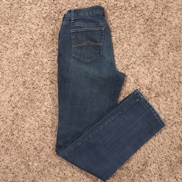 Blue jeans ❤️ - Picture 3 of 3