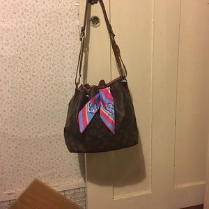 Louis Vuitton Noe Petit