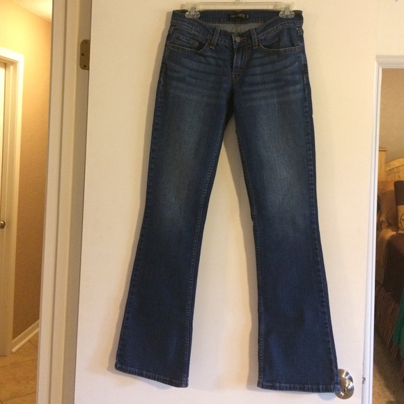 Levi's jeans size 7 long