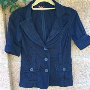 Button down three-quarter-length blazer