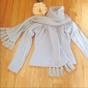 Derek Heart Light blue sweater with scarf