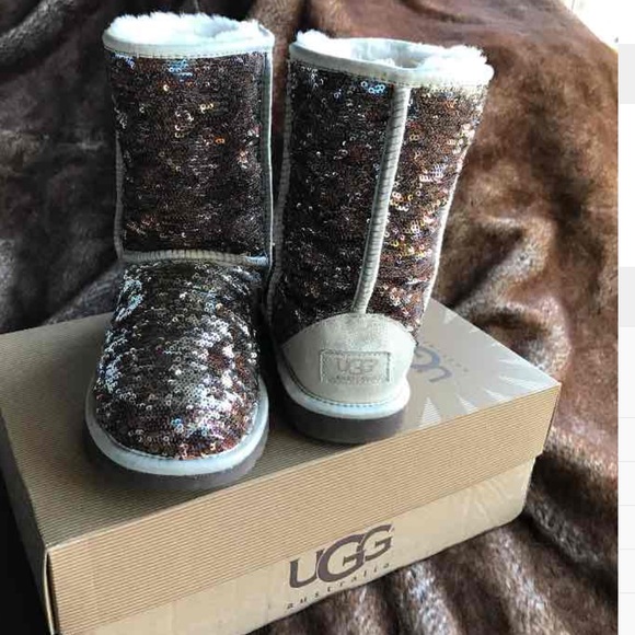 SOLD! Ugg sequin booties! 6, EUC!