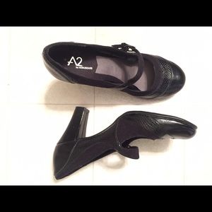 Black Mary Jane Pumps