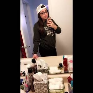 Meet your Posher, Sabrina