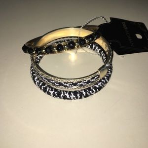 ✨NEW✨Woman bangles