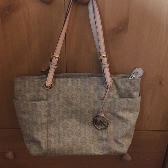 Michael Kors Purse (see other post for more pics)