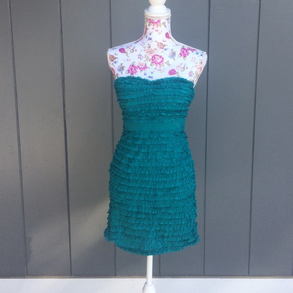 Green Sweetheart Ruffled Mini Dress - Picture 1 of 4