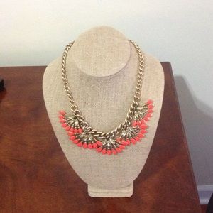 Stella & Dot Coral Cay necklace