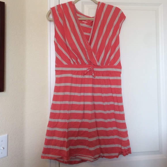 Adorable coral grey dress
