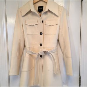 Beautiful Smythe coat with belt