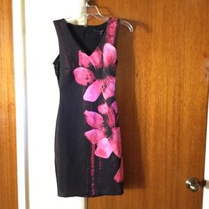 Guess - "Wintry Dreams V-Neck Dress"