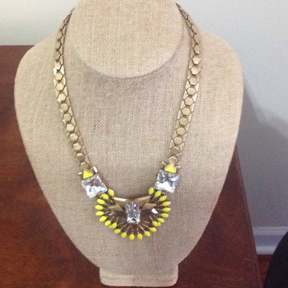 Stella & Dot Norah Pendant necklace
