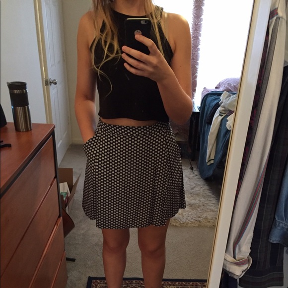 Urban Outfitters Dresses & Skirts - Flowery skirt