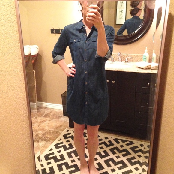 Banana Republic Dresses & Skirts - Banana Republic denim dress NWOT
