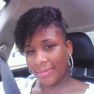 Meet your Posher, Latoya