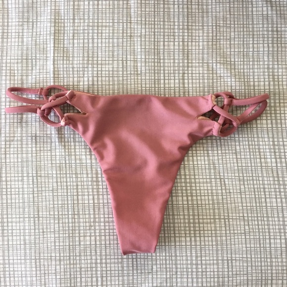 ❌SOLD❌ Acacia Molokini Bottom in Color Orchid