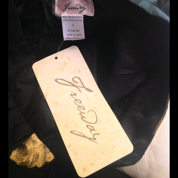 Polyester mini skirt - Picture 3 of 4