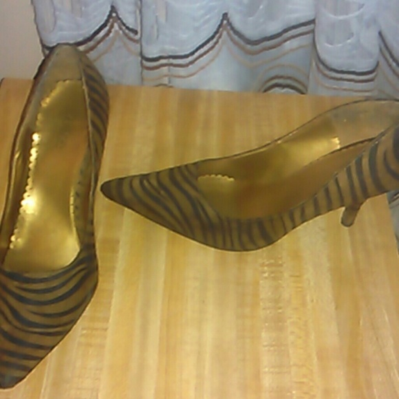 Cute leapord heels