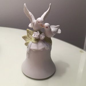 Brand new "Two doves kissing" bell 🔔
