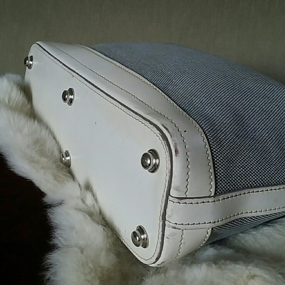 👜Classic Dooney and Bourke shoulder bag - Picture 3 of 8