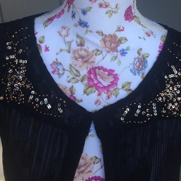 ❤️SOLD❤️ Fancy Cardigan - Picture 2 of 4