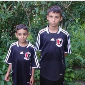 Meet your Posher, Tareek